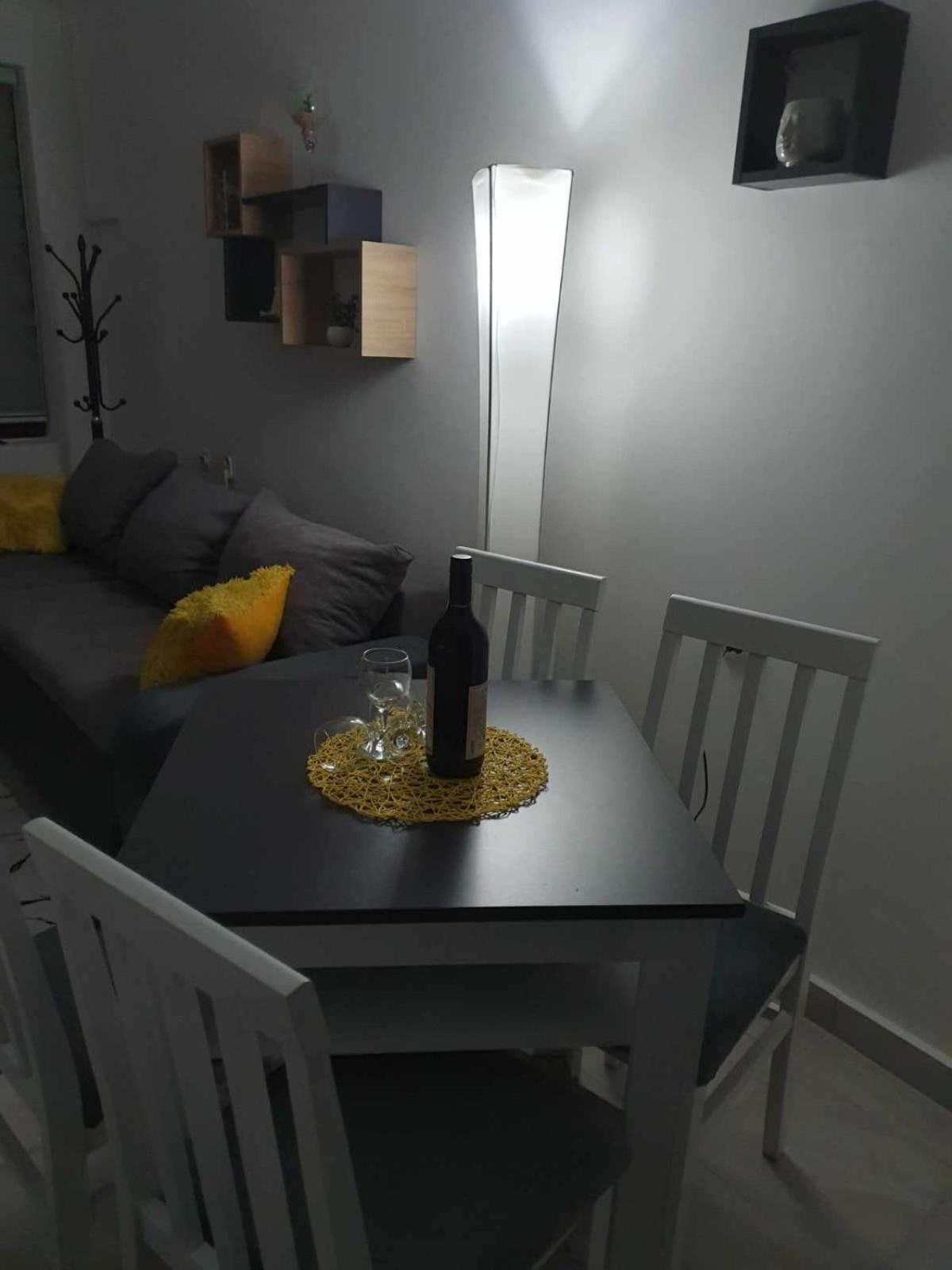 Apartment Djokic 3 *